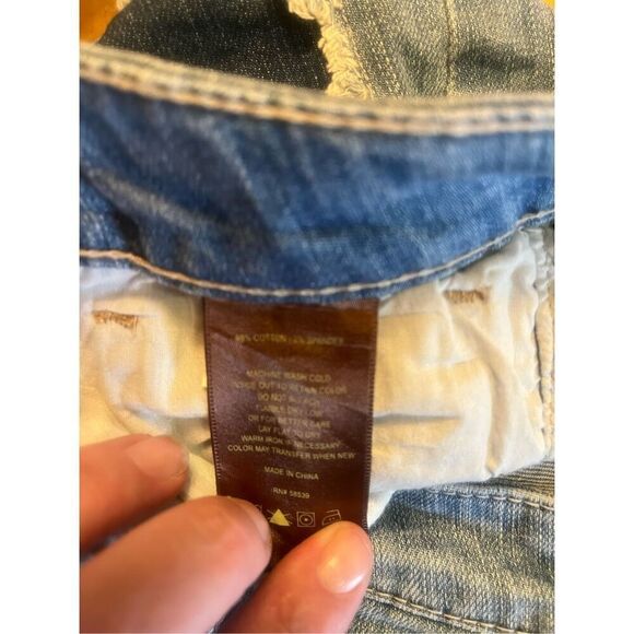 Kut From The Kloth Catherine Boyfriend Jean Shorts Stretch Distressed Size 6 (38 - Picture 4 of 4